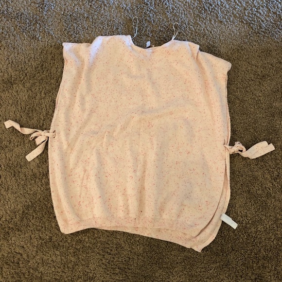 Sweater - Picture 1 of 2